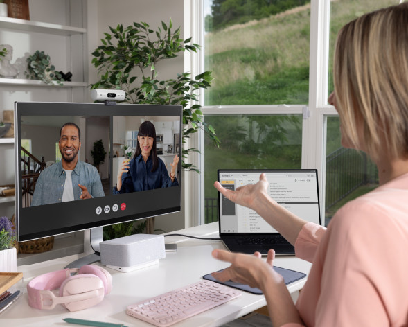 Веб-камера Logitech Brio 500, белый в Пензе