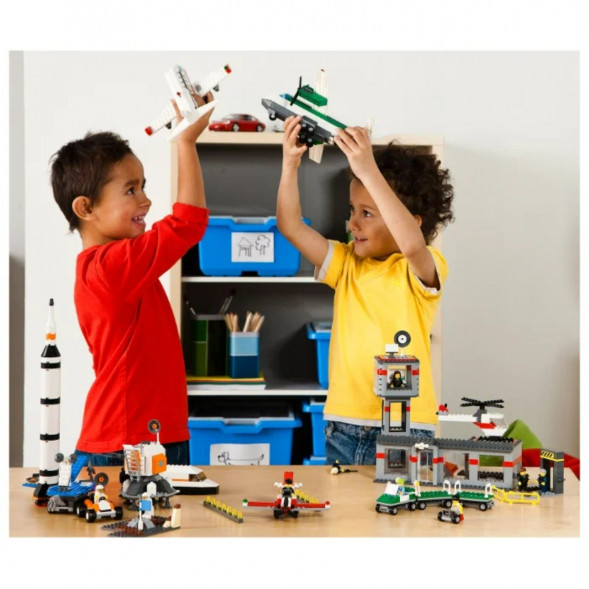 Конструктор LEGO Education 9335 Космос и аэропорт  в Пензе
